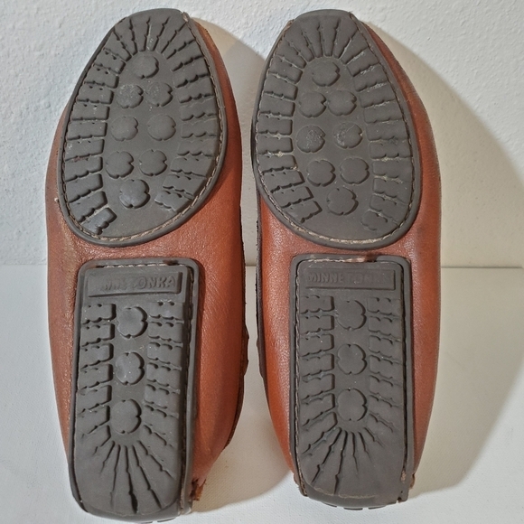 MINNETONKA Women's Loafers Sz 7 Brown Leather Casual Driving Comfort Minimalist - Picture 8 of 9